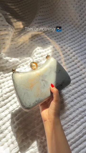 Minimal yet statement ✨
Introducing Safina, a timeless piece crafted for those who love understated elegance with a hint of luxury 💫 Its soft texture, structured silhouette, and delicate golden handle detailing make it the perfect accessory to elevate any outfit, whether it’s a casual day out or a dressed-up evening look 👜💛 Effortlessly chic and versatile, Safina is designed to turn heads without trying too hard.

Exclusively available at Noor e nazar by Amber ✨
Every detail reflects sophistication and modern femininity, making it a must-have in your collection. Limited pieces available, once it’s gone, it’s gone 💌
DM now to order or visit our website to shop this beauty before it sells out 🌐